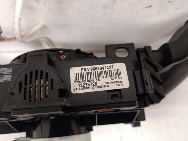 COMMODO CITROEN / PEUGEOT - Vue 3